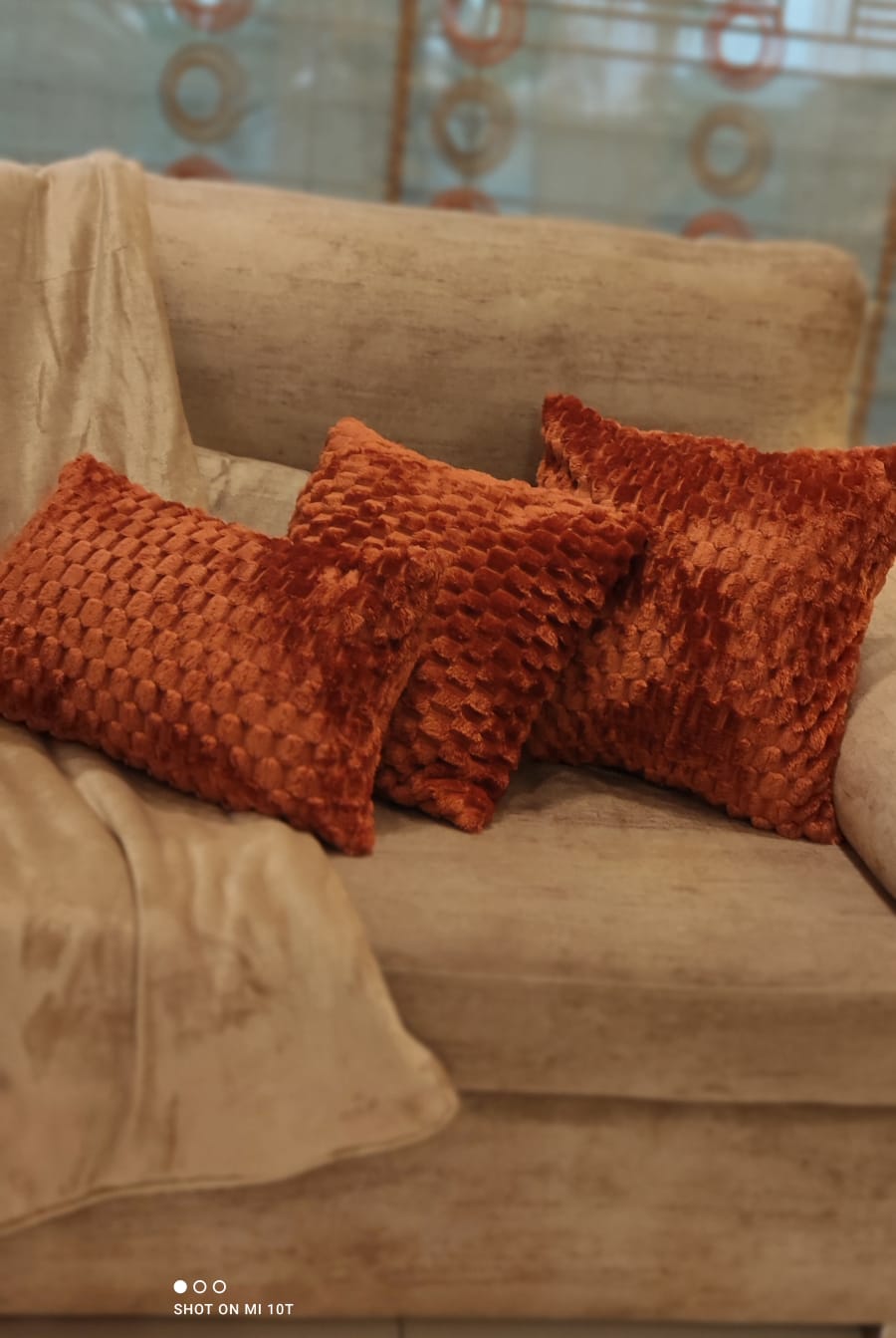 Exquisite Rust Fleece Cushion Set – Set of 3 Luxury Ultra-Soft Decorative Pillows