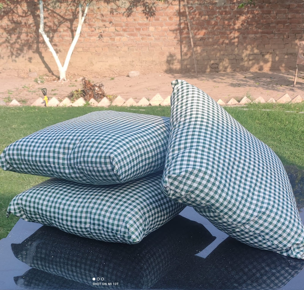 Classic Checkered Cotton Cushion – Premium Quality at Rs 400 Each
